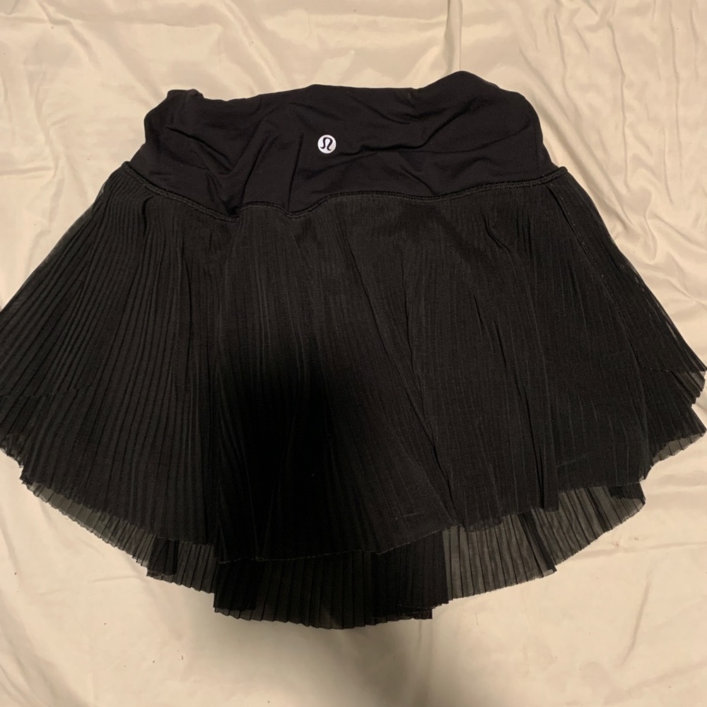 Lululemon skirt black